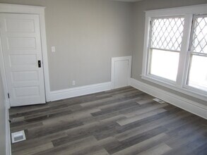 119 Tennyson Ct in Elgin, IL - Building Photo - Building Photo