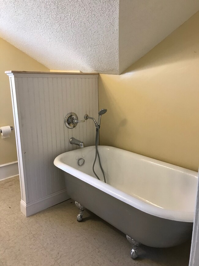 1219 Grace Ave, Unit C in Burlington, NC - Building Photo - Building Photo