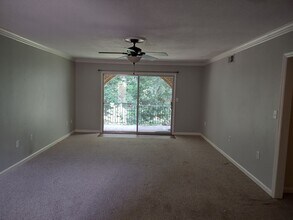 5516 Lakeshore Dr in Columbia, SC - Building Photo - Building Photo