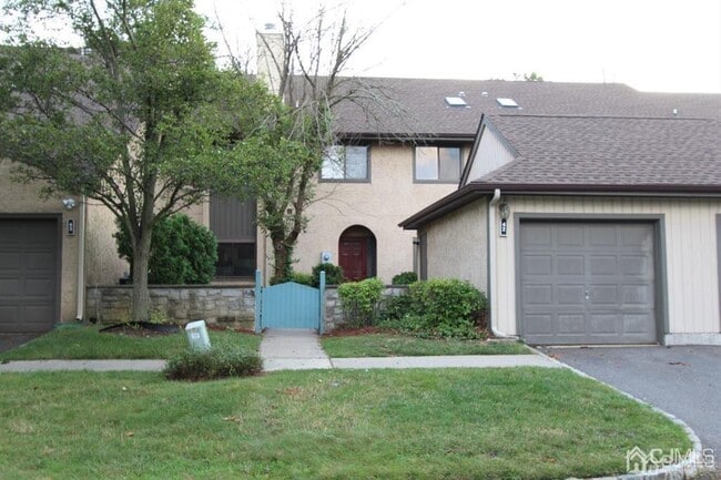 42 Ashford Dr in Plainsboro, NJ - Building Photo - Building Photo