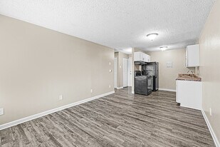 Glen Ridge Apartments in Longmont, CO - Building Photo