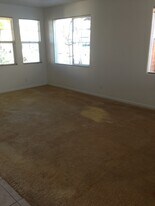 2328 S Fallbrook Dr in Los Banos, CA - Building Photo