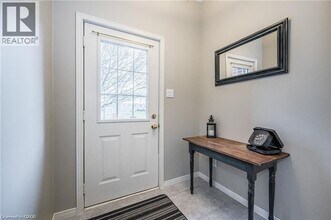 42 Green Valley Dr in Kitchener, ON - Building Photo - Building Photo