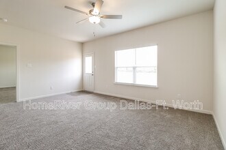 517 Gib Woodall Dr in Venus, TX - Building Photo - Building Photo