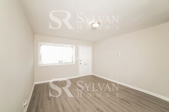 1215 11th St in Greensboro, NC - Building Photo - Building Photo