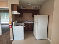 102 Edwards Apt 29 St in Del Rio, TX - Foto de edificio - Building Photo