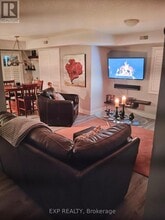 33 Madelaine Dr in Barrie, ON - Building Photo - Building Photo