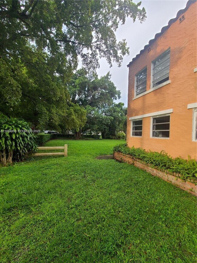 1301 Castile Ave in Coral Gables, FL - Building Photo - Building Photo