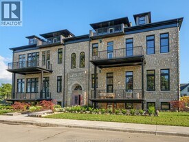 247 Brock St in Amherstburg, ON - Building Photo