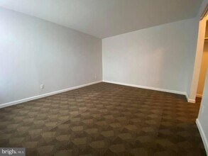 138 Duvall Ln-Unit -249-103 in Gaithersburg, MD - Building Photo - Building Photo