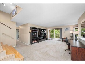 4860 Park Commons Dr in Minneapolis, MN - Building Photo - Building Photo