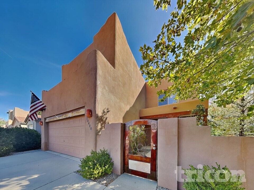 10400 Toscana St NW in Albuquerque, NM - Building Photo