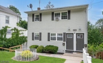 83 Chestnut St in Morristown, NJ - Building Photo - Building Photo