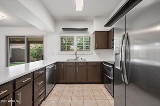 4529 E Bluefield Ave in Phoenix, AZ - Building Photo - Building Photo