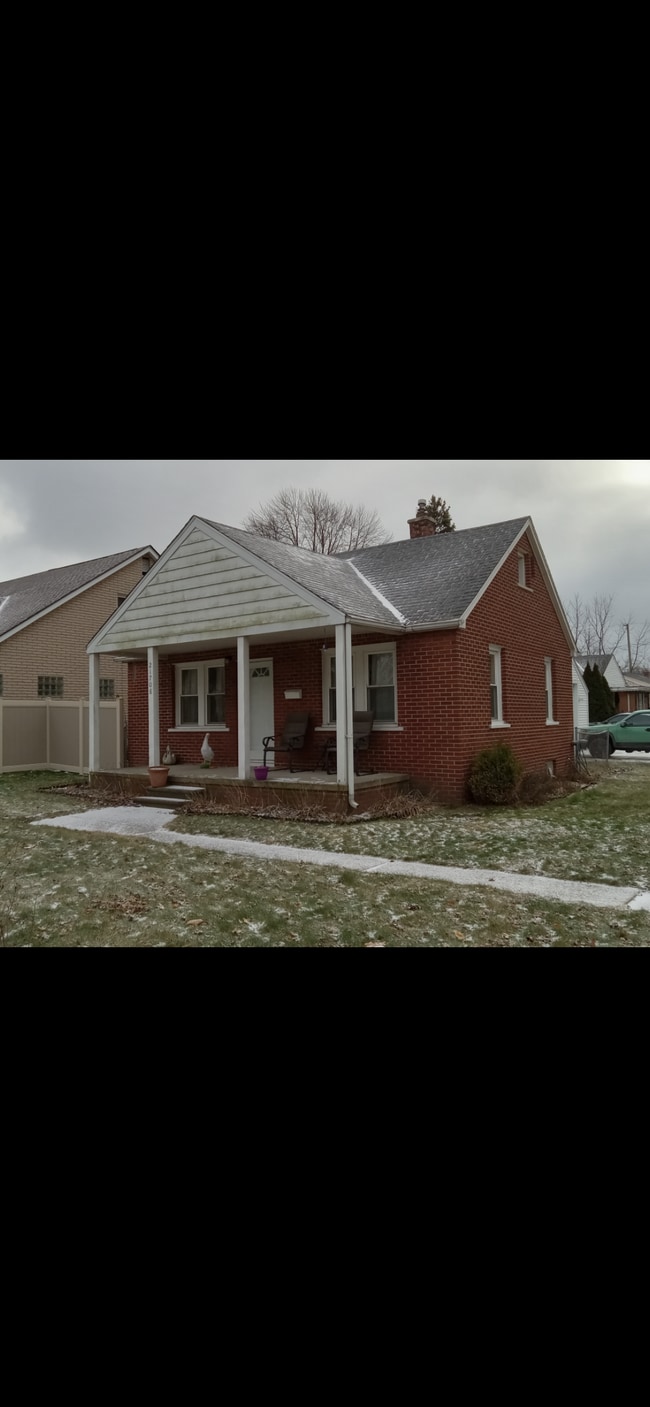 property at 21708 E 10 Mile Rd