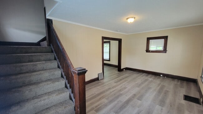 1385 Hart St in Akron, OH - Building Photo - Building Photo