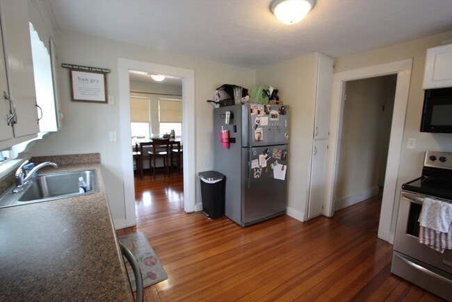 41 South St in Franklin, MA - Building Photo - Building Photo