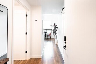 49 Navasota St in Austin, TX - Building Photo - Building Photo