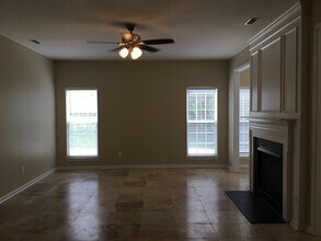 1009 Yarrow St in Matthews, NC - Foto de edificio - Building Photo