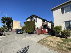 5444 International Blvd in Oakland, CA - Building Photo - Building Photo