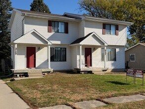315 E Van Dorn St in Polk City, IA - Building Photo - Building Photo