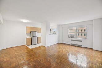 Skyline Towers in Washington, DC - Building Photo - Building Photo