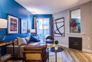 URBANLUX FLEUR PREMIUM in Los Angeles, CA - Building Photo