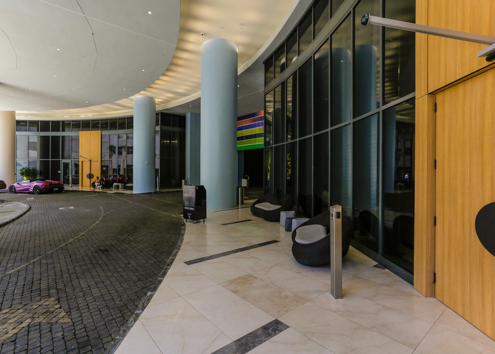 Brickell Heights in Miami, FL - Foto de edificio