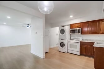 2632 Violet St in San Diego, CA - Building Photo - Building Photo