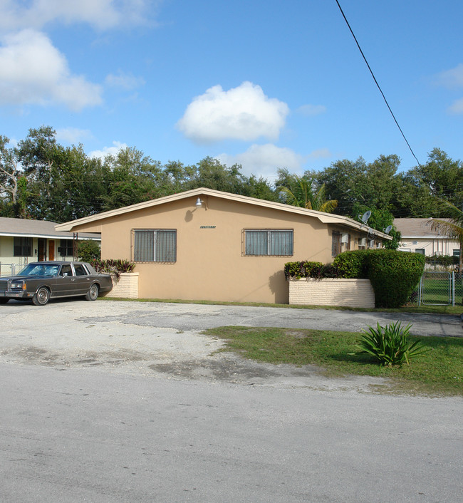 1231-1237 NW 77th Ter in Miami, FL - Building Photo - Building Photo