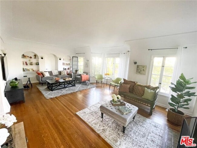 601 Sweetzer Ave in Los Angeles, CA - Building Photo - Building Photo