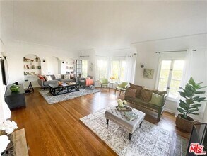 601 Sweetzer Ave in Los Angeles, CA - Building Photo - Building Photo