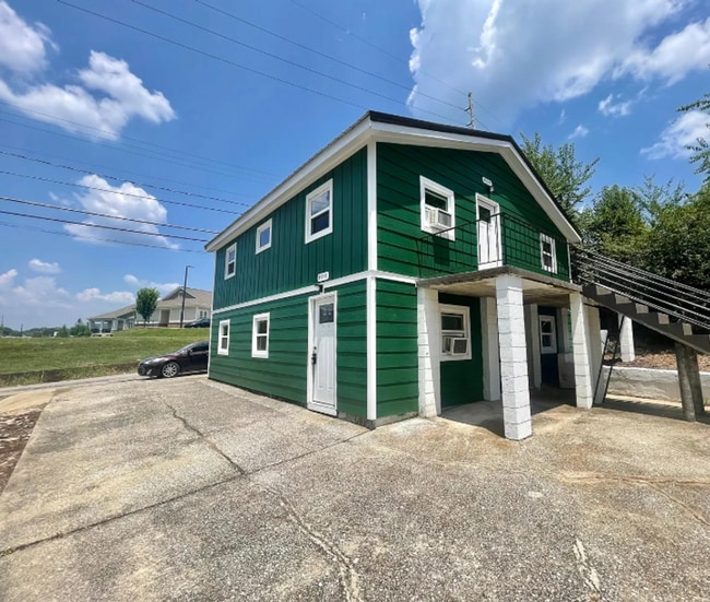 property at 519 E 7th St