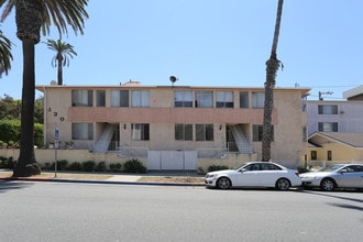 130 Washington Ave in Santa Monica, CA - Building Photo - Building Photo