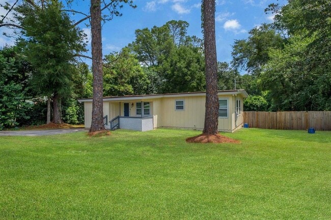 property at 799 S Pat Thomas Pkwy