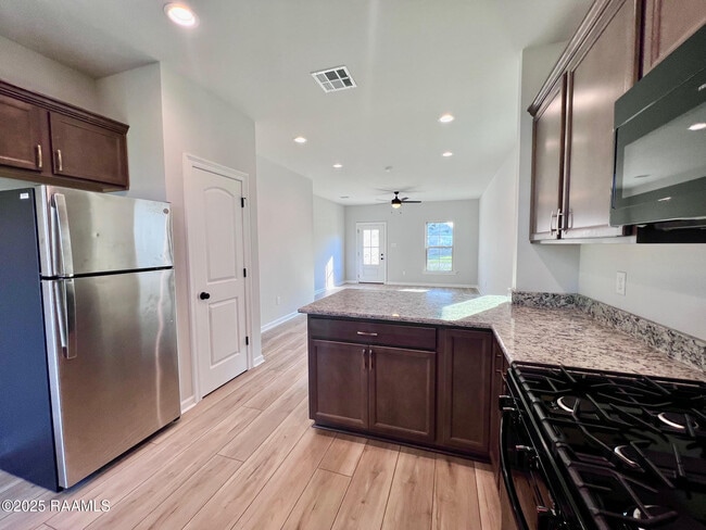 131 Brattle Ct in Lafayette, LA - Building Photo - Building Photo