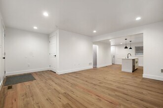 1849 Main St in Pittsburgh, PA - Building Photo - Building Photo