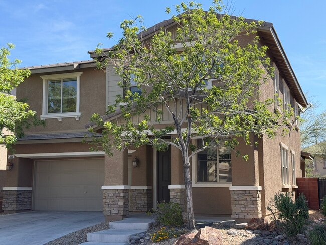 property at 5450 Pinecroft Dr