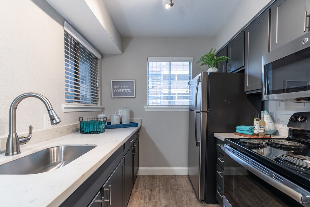Flintridge Apartment Homes in Arlington, TX - Foto de edificio