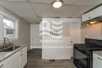 823 Camden Ave in Louisville, KY - Foto de edificio - Building Photo