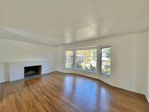 1561 Glendon Ave in Los Angeles, CA - Building Photo - Building Photo