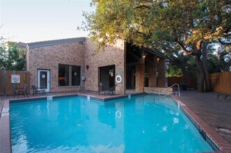 8888 Tallwood Dr in Austin, TX - Building Photo - Building Photo