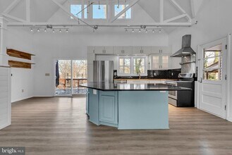 1080 Crestview Dr in Annapolis, MD - Building Photo - Building Photo