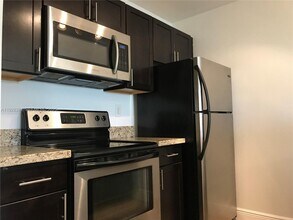 1250 SW 113th Terrace in Pembroke Pines, FL - Building Photo - Building Photo