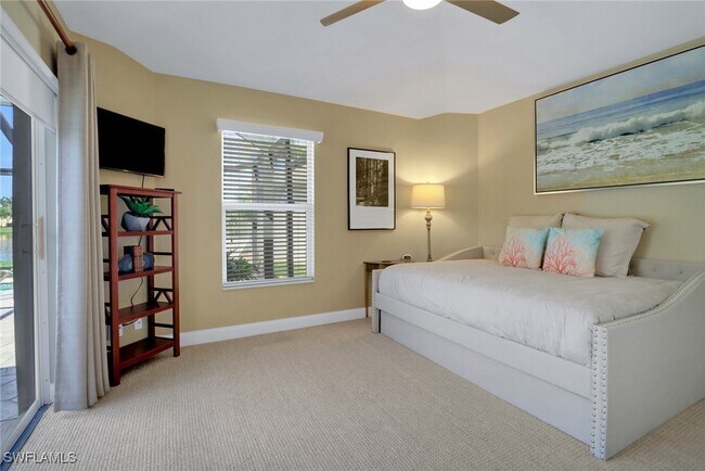 1466 Vintage Ln in Naples, FL - Foto de edificio - Building Photo