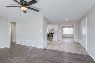 11420 Manchester Ave in Kansas City, MO - Building Photo - Building Photo