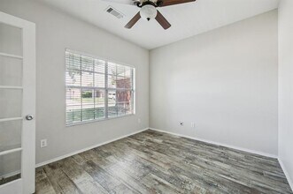 724 Kentucky Derby Ln in Fort Worth, TX - Building Photo - Building Photo