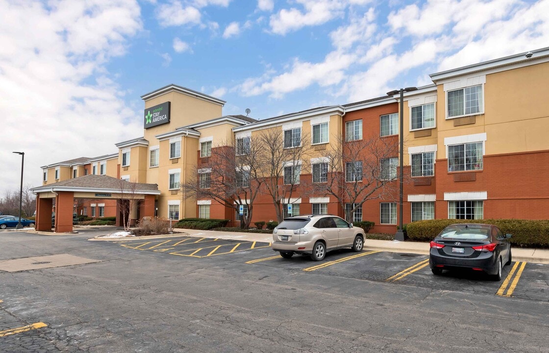 Furnished Studio-Chicago - Schaumburg - Co in Schaumburg, IL - Foto de edificio