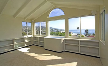 244 Cliff Dr in Laguna Beach, CA - Building Photo - Building Photo