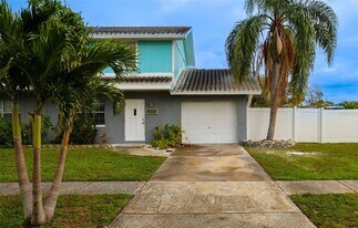 1423 Maple St SW in Largo, FL - Building Photo